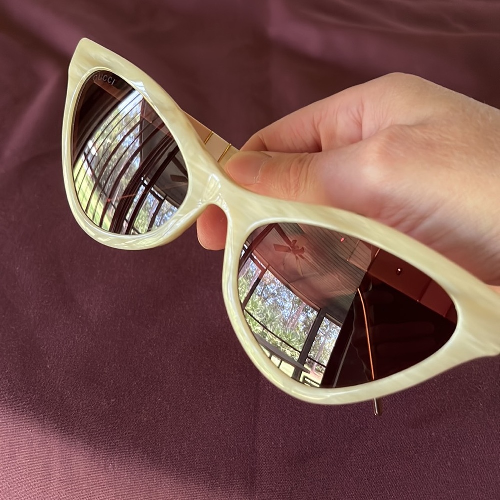 Gucci White Cat Eye Sunglasses with Dark Brown Lenses - Picture 4 of 5